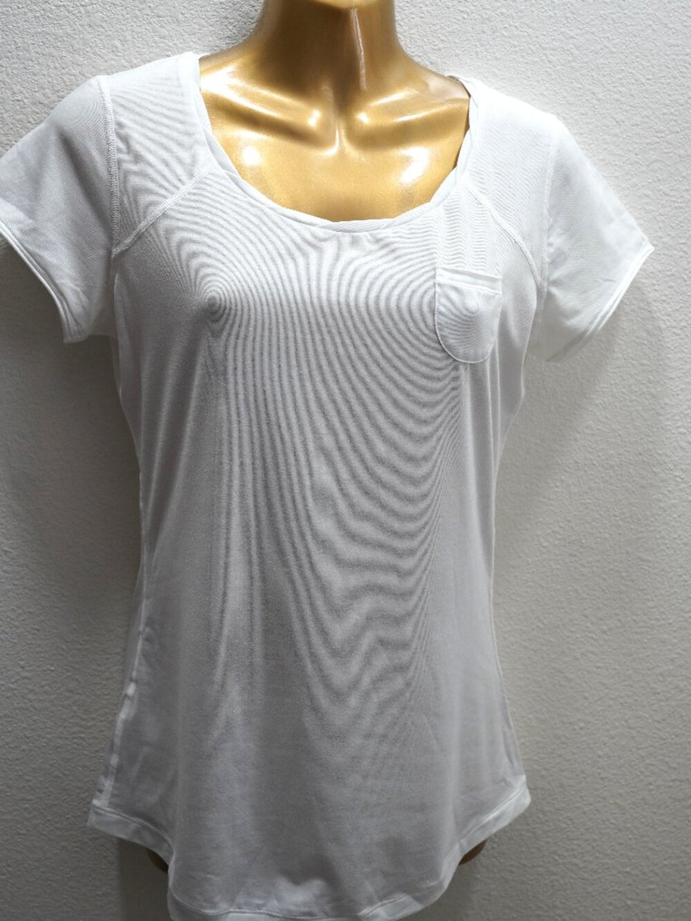 Lucy Tech White Tee Shirt size S NWOT